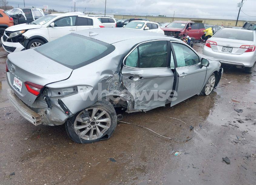 Photo 4 of 2021 Toyota Camry LE (VIN 4T1C11AK7MU444535)