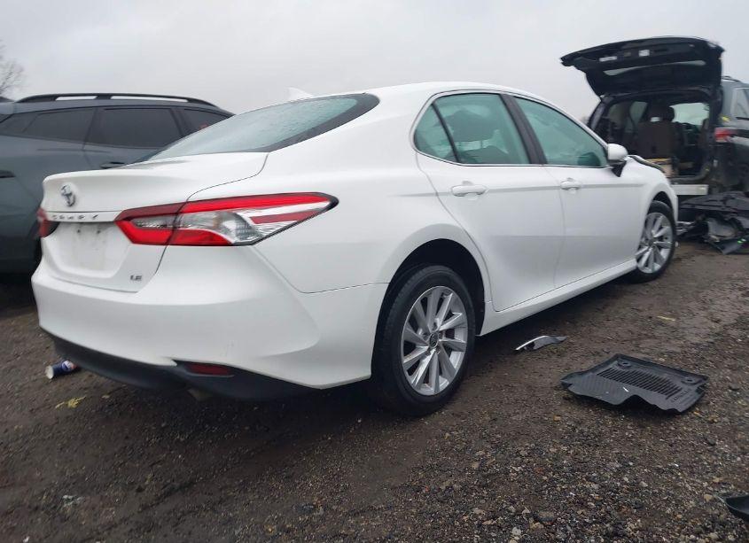 Photo 4 of 2021 Toyota Camry LE (VIN 4T1C11AK7MU470634)