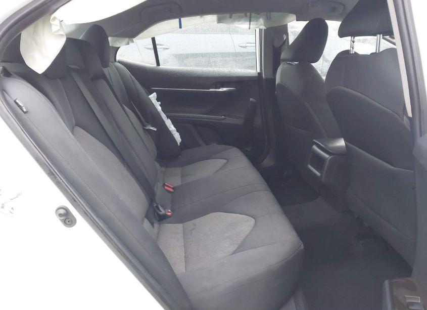 Photo 8 of 2021 Toyota Camry LE (VIN 4T1C11AK7MU470634)