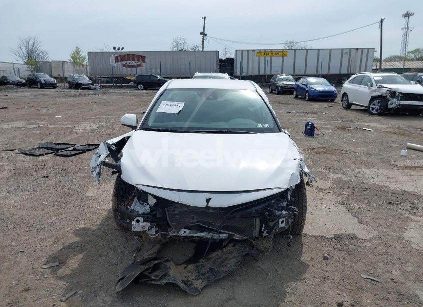 Photo 6 of 2021 Toyota Camry LE (VIN 4T1C11AK7MU515359)