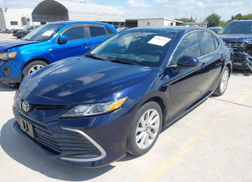 Photo 2 of 2021 Toyota Camry LE (VIN 4T1C11AK7MU520206)