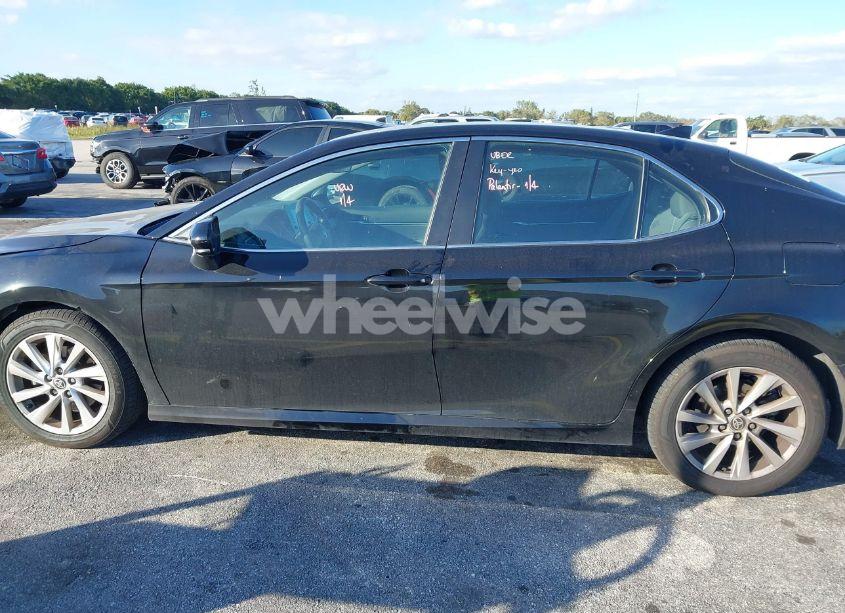 Photo 14 of 2021 Toyota Camry LE (VIN 4T1C11AK7MU539113)