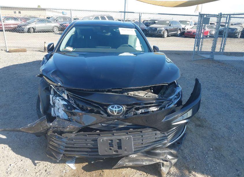 Photo 12 of 2021 Toyota Camry LE (VIN 4T1C11AK7MU551617)