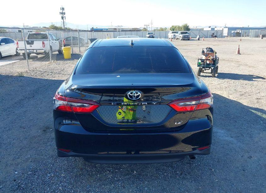 Photo 16 of 2021 Toyota Camry LE (VIN 4T1C11AK7MU551617)