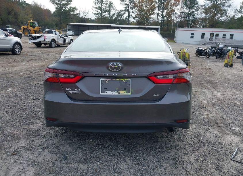 Photo 16 of 2021 Toyota Camry LE (VIN 4T1C11AK7MU553691)