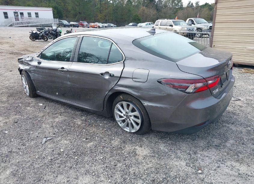 Photo 3 of 2021 Toyota Camry LE (VIN 4T1C11AK7MU553691)