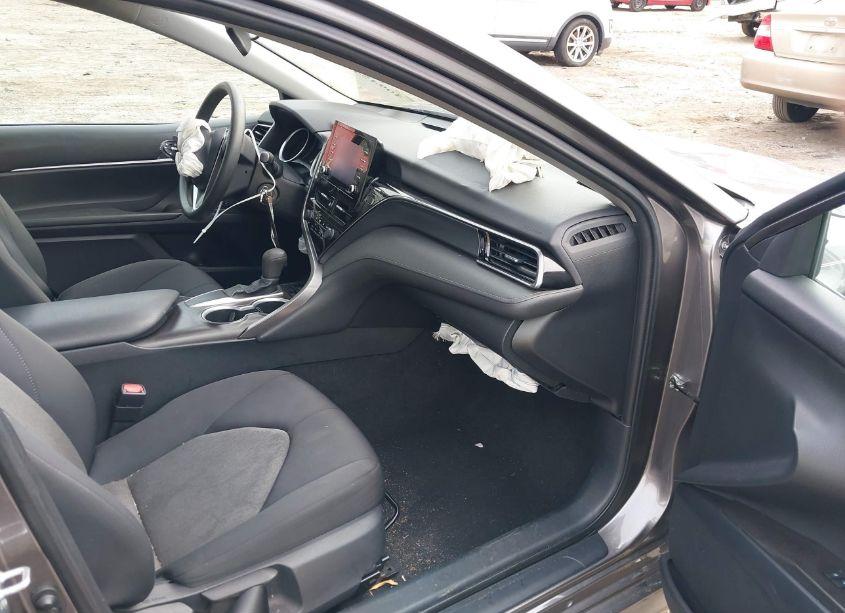 Photo 5 of 2021 Toyota Camry LE (VIN 4T1C11AK7MU553691)