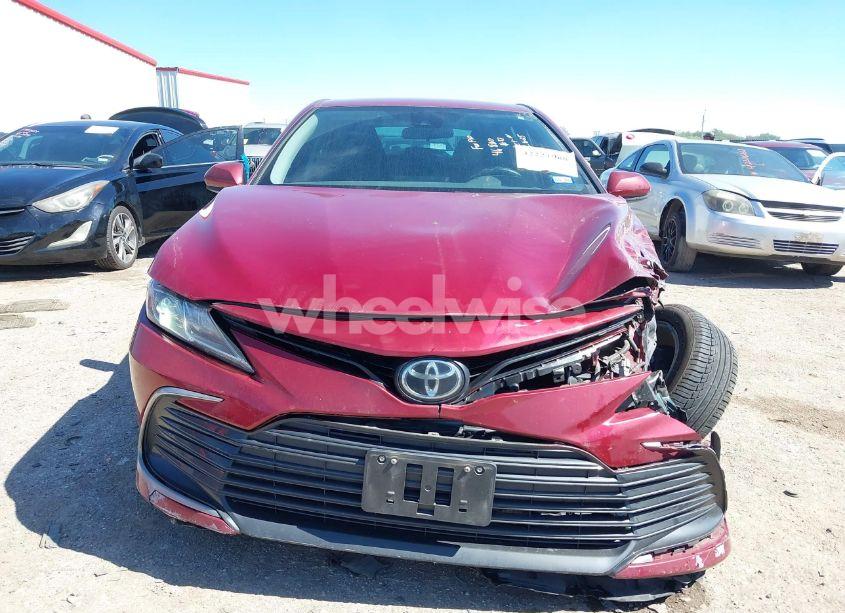 Photo 12 of 2021 Toyota Camry LE (VIN 4T1C11AK7MU557255)