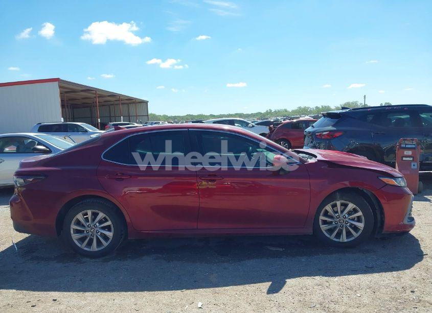 Photo 13 of 2021 Toyota Camry LE (VIN 4T1C11AK7MU557255)