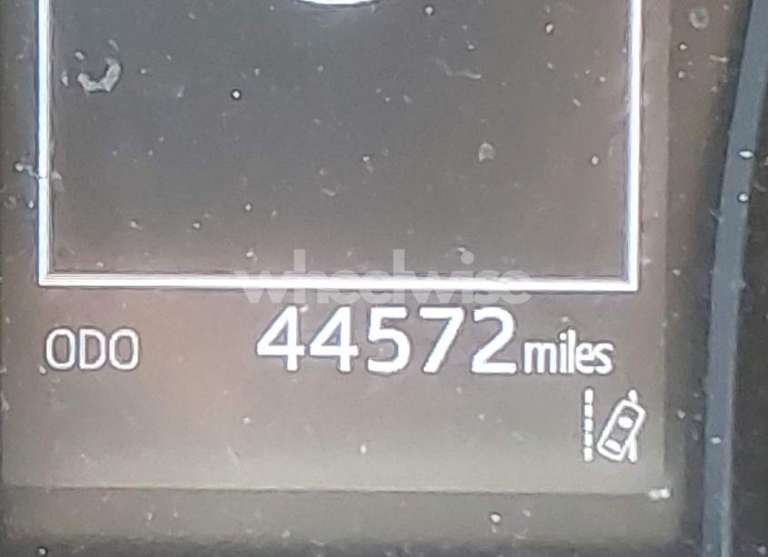 Photo 15 of 2021 Toyota Camry LE (VIN 4T1C11AK7MU557255)