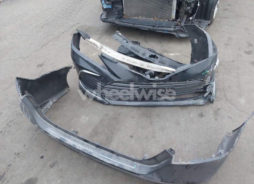 Photo 12 of 2021 Toyota Camry LE (VIN 4T1C11AK7MU571043)