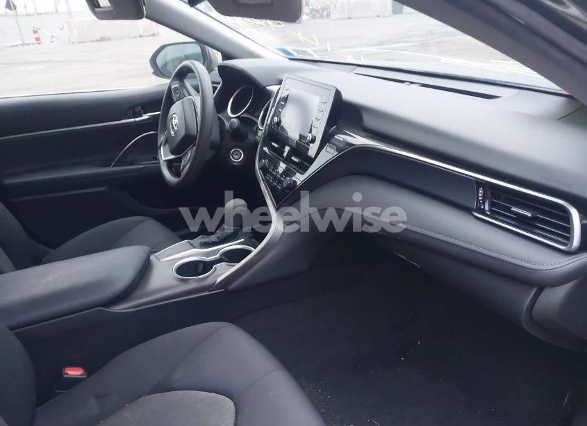 Photo 5 of 2021 Toyota Camry LE (VIN 4T1C11AK7MU571043)