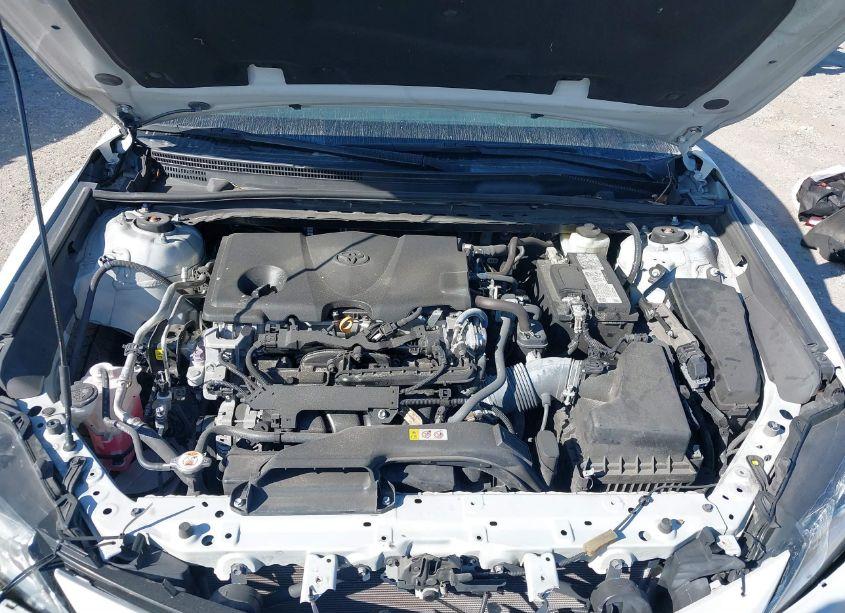 Photo 10 of 2022 Toyota Camry LE (VIN 4T1C11AK7NU008477)