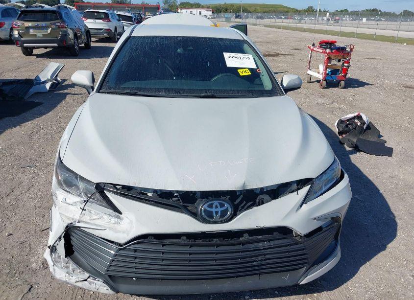 Photo 12 of 2022 Toyota Camry LE (VIN 4T1C11AK7NU008477)