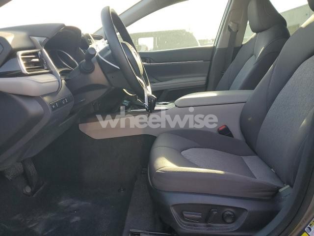 Photo 4 of 2022 TOYOTA CAMRY LE (VIN 4T1C11AK7NU068761)