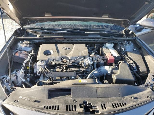 Photo 5 of 2022 TOYOTA CAMRY LE (VIN 4T1C11AK7NU068761)