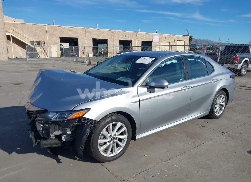 Photo 2 of 2022 Toyota Camry LE (VIN 4T1C11AK7NU621666)