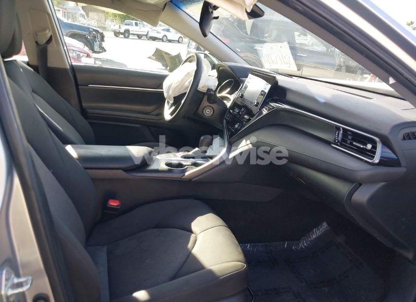 Photo 5 of 2022 Toyota Camry LE (VIN 4T1C11AK7NU621666)