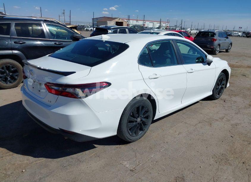 Photo 4 of 2022 Toyota Camry LE (VIN 4T1C11AK7NU643988)