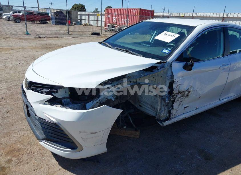 Photo 6 of 2022 Toyota Camry LE (VIN 4T1C11AK7NU643988)