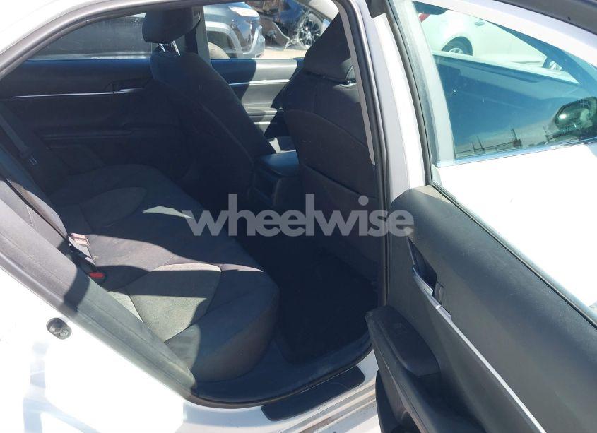 Photo 8 of 2022 Toyota Camry LE (VIN 4T1C11AK7NU643988)