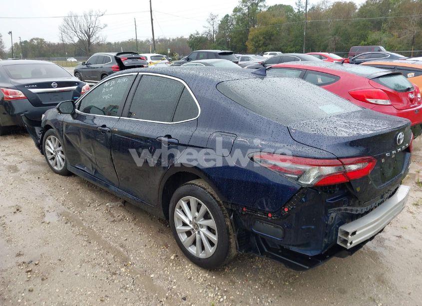 Photo 3 of 2022 Toyota Camry LE (VIN 4T1C11AK7NU659978)