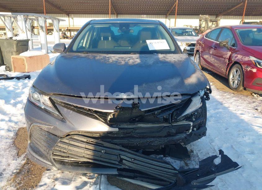Photo 12 of 2022 Toyota Camry LE (VIN 4T1C11AK7NU674495)