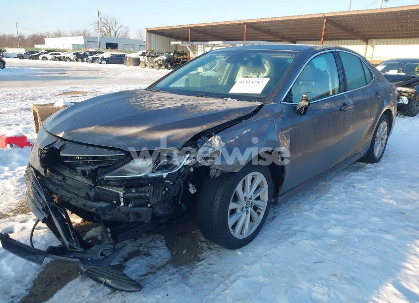 Photo 2 of 2022 Toyota Camry LE (VIN 4T1C11AK7NU674495)