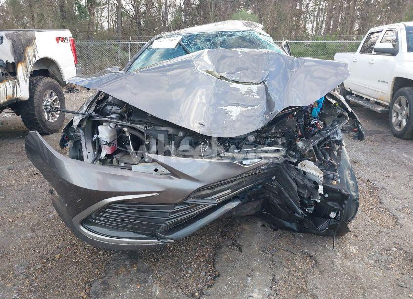 Photo 13 of 2022 Toyota Camry LE (VIN 4T1C11AK7NU679728)