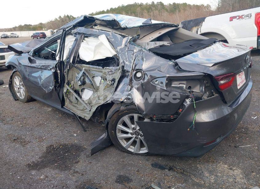 Photo 3 of 2022 Toyota Camry LE (VIN 4T1C11AK7NU679728)