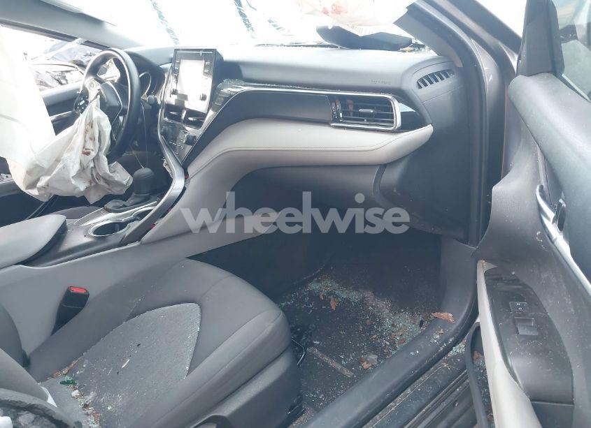 Photo 5 of 2022 Toyota Camry LE (VIN 4T1C11AK7NU679728)