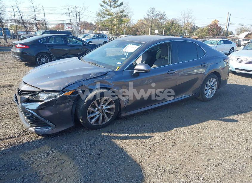 Photo 2 of 2023 Toyota Camry LE (VIN 4T1C11AK7PU747867)