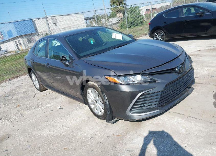 2023 Toyota Camry LE (VIN 4T1C11AK7PU752275) main photo