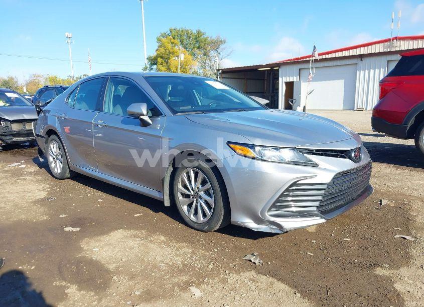 2023 Toyota Camry LE (VIN 4T1C11AK7PU775877) main photo