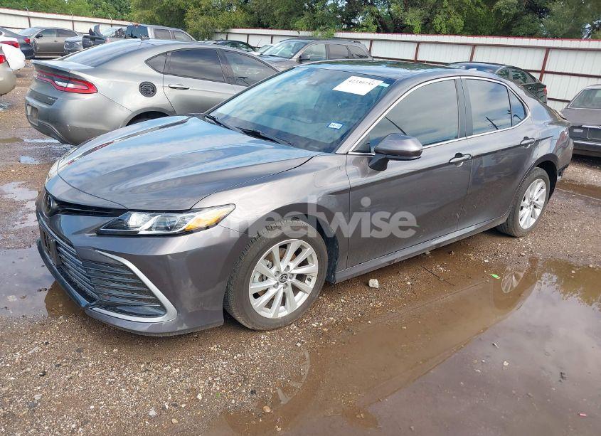 Photo 2 of 2023 Toyota Camry LE (VIN 4T1C11AK7PU809154)