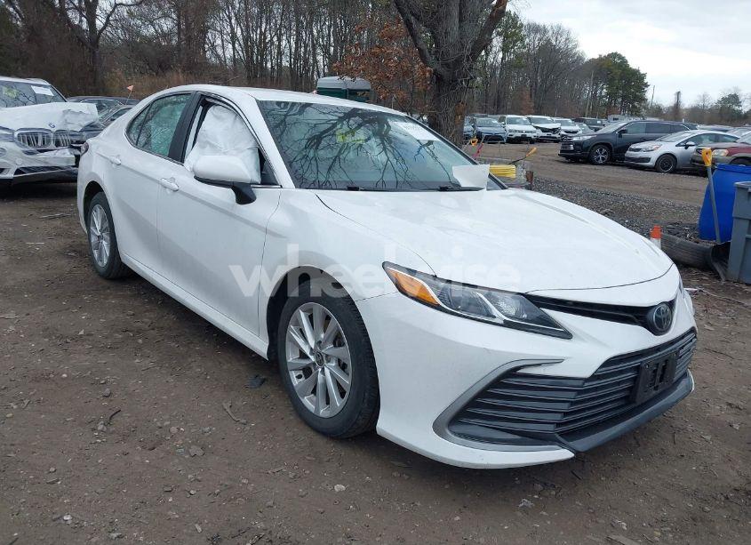 2023 Toyota Camry LE (VIN 4T1C11AK7PU811650) main photo