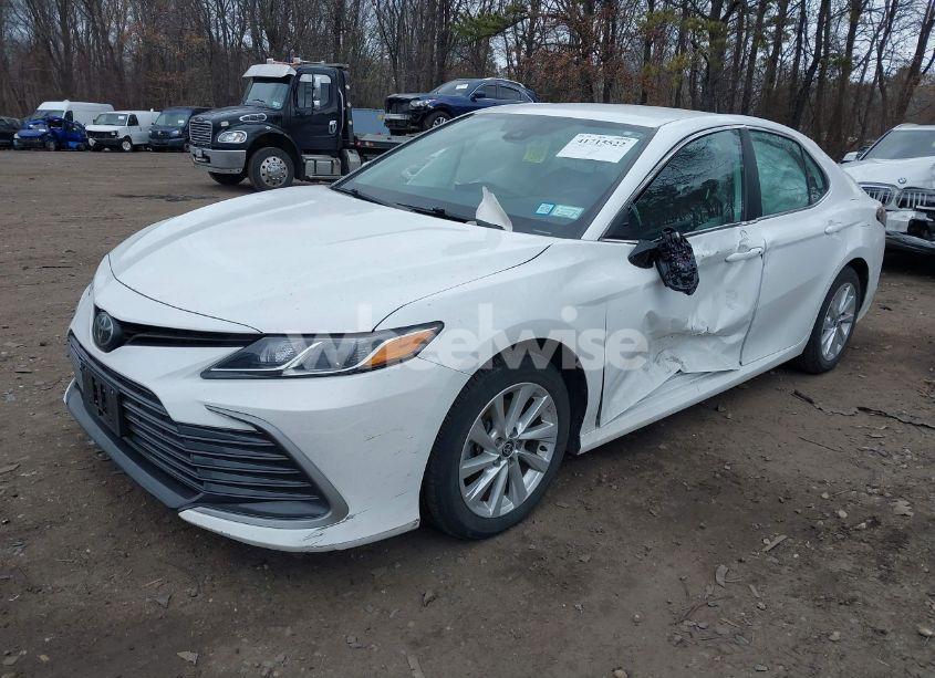 Photo 2 of 2023 Toyota Camry LE (VIN 4T1C11AK7PU811650)