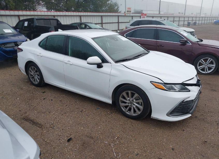 2023 Toyota Camry LE (VIN 4T1C11AK7PU822163) main photo