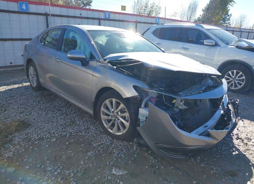 2024 Toyota Camry LE (VIN 4T1C11AK7RU249073) main photo