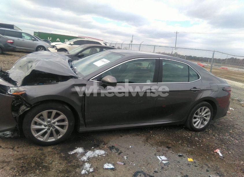 Photo 14 of 2024 Toyota Camry LE (VIN 4T1C11AK7RU908172)