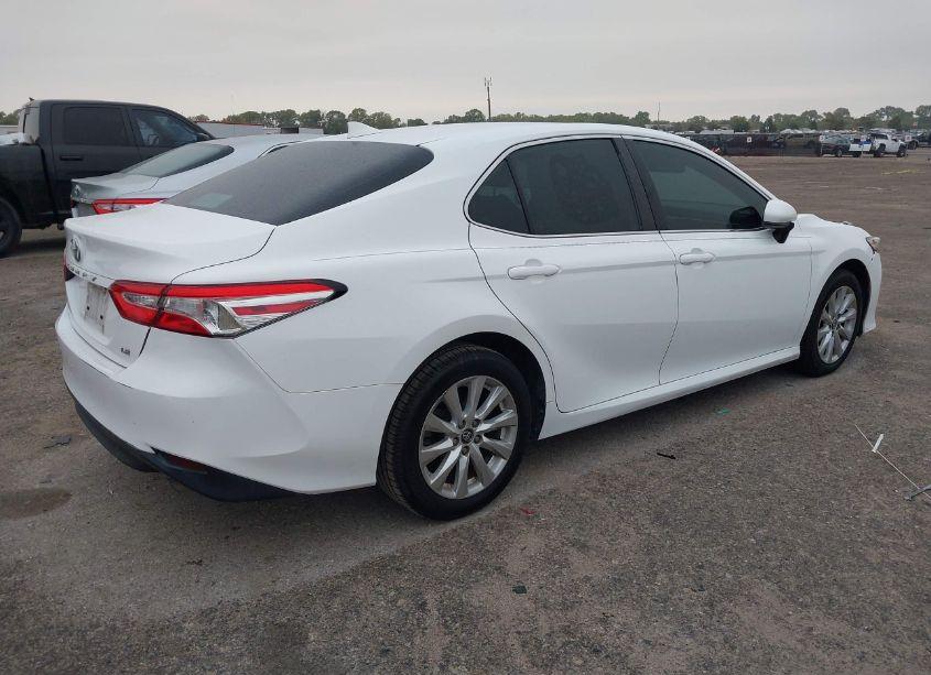 Photo 4 of 2020 Toyota Camry LE (VIN 4T1C11AK8LU312754)