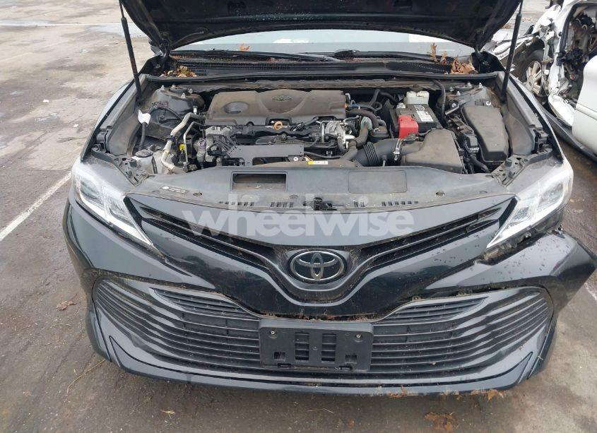 Photo 10 of 2020 Toyota Camry LE (VIN 4T1C11AK8LU342417)