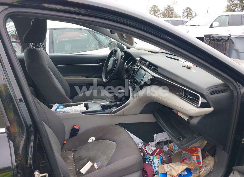 Photo 5 of 2020 Toyota Camry LE (VIN 4T1C11AK8LU342417)