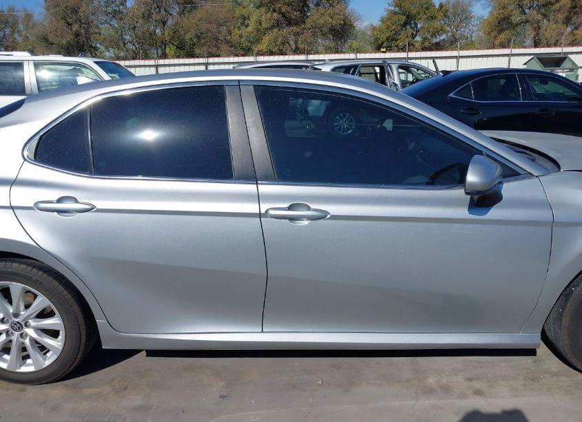 Photo 14 of 2020 Toyota Camry LE (VIN 4T1C11AK8LU359038)