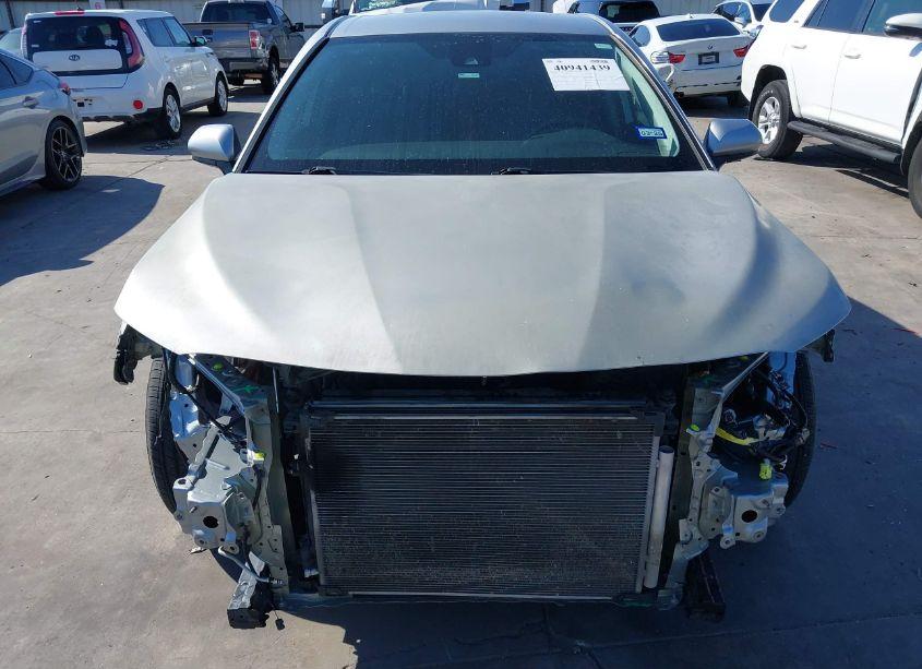 Photo 6 of 2020 Toyota Camry LE (VIN 4T1C11AK8LU359038)