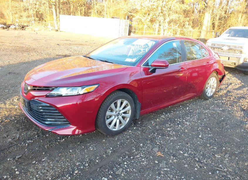 Photo 2 of 2020 Toyota Camry LE (VIN 4T1C11AK8LU378432)