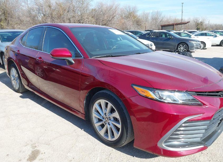 Photo 6 of 2020 Toyota Camry LE (VIN 4T1C11AK8LU859183)