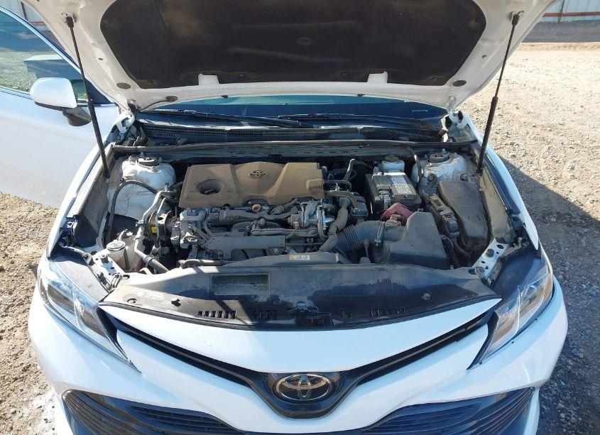 Photo 10 of 2020 Toyota Camry LE (VIN 4T1C11AK8LU877425)