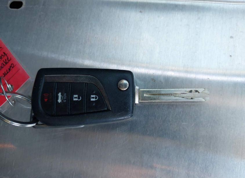 Photo 11 of 2020 Toyota Camry LE (VIN 4T1C11AK8LU877425)