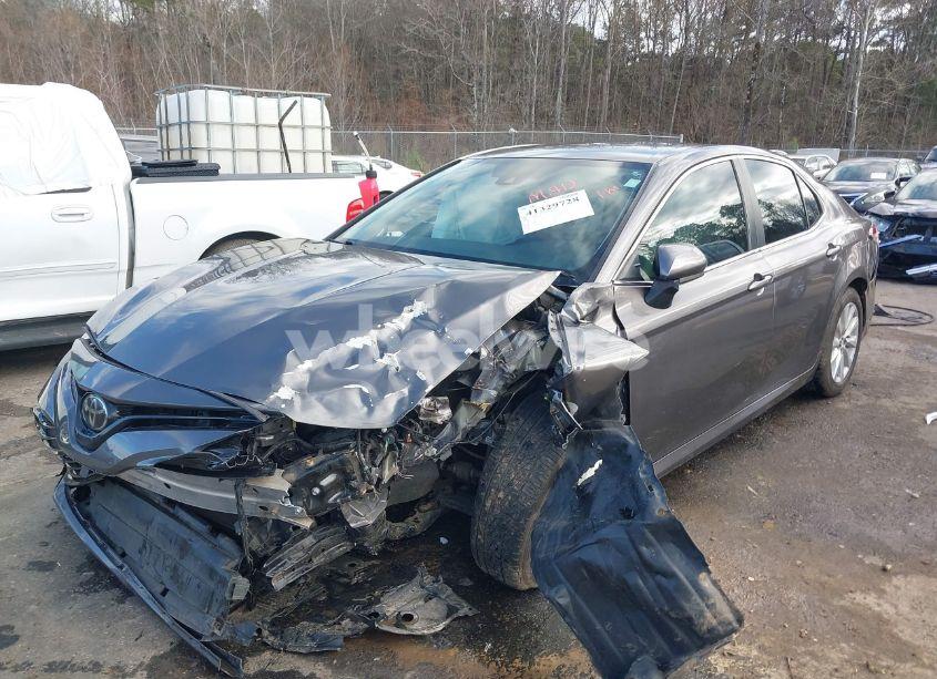 Photo 6 of 2020 Toyota Camry LE (VIN 4T1C11AK8LU893334)